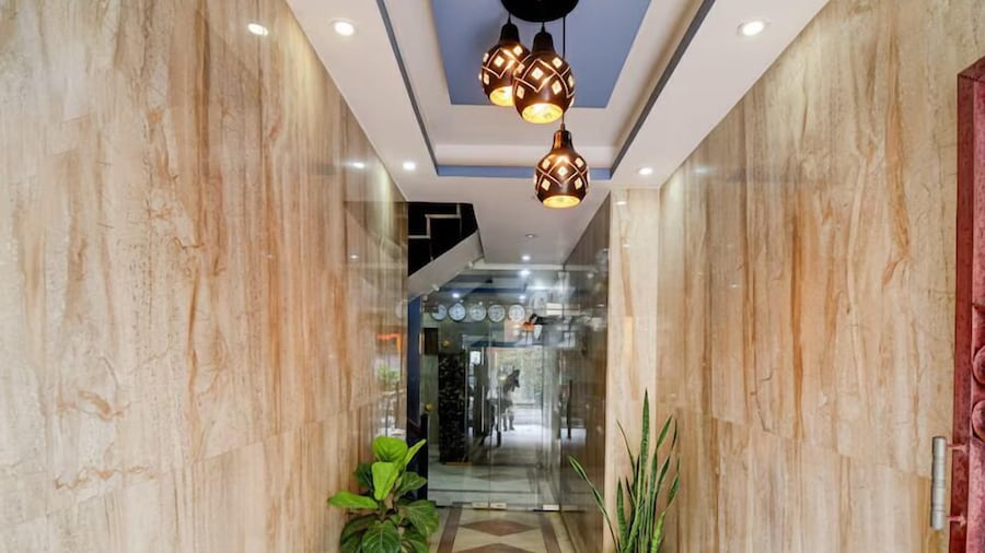 Fabhotel Gulshan Palace