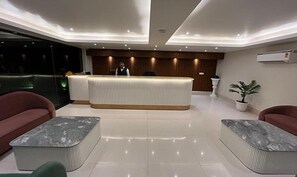 Reception - Fabhotel Lands Inn (Gurugram)