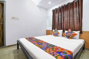 Egyptian cotton sheets, premium bedding, in-room safe, free WiFi - Fabhotel Westin Regency (Shrirampur)