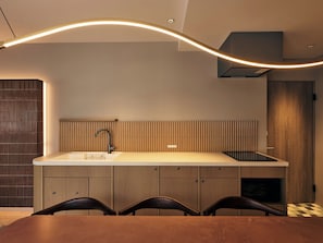 Fridge, microwave, stovetop, electric kettle
