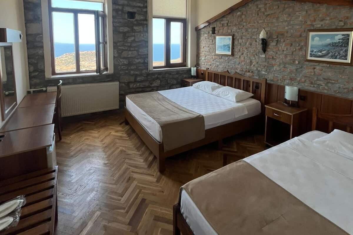 Family Quadruple Room | Free WiFi, bed sheets