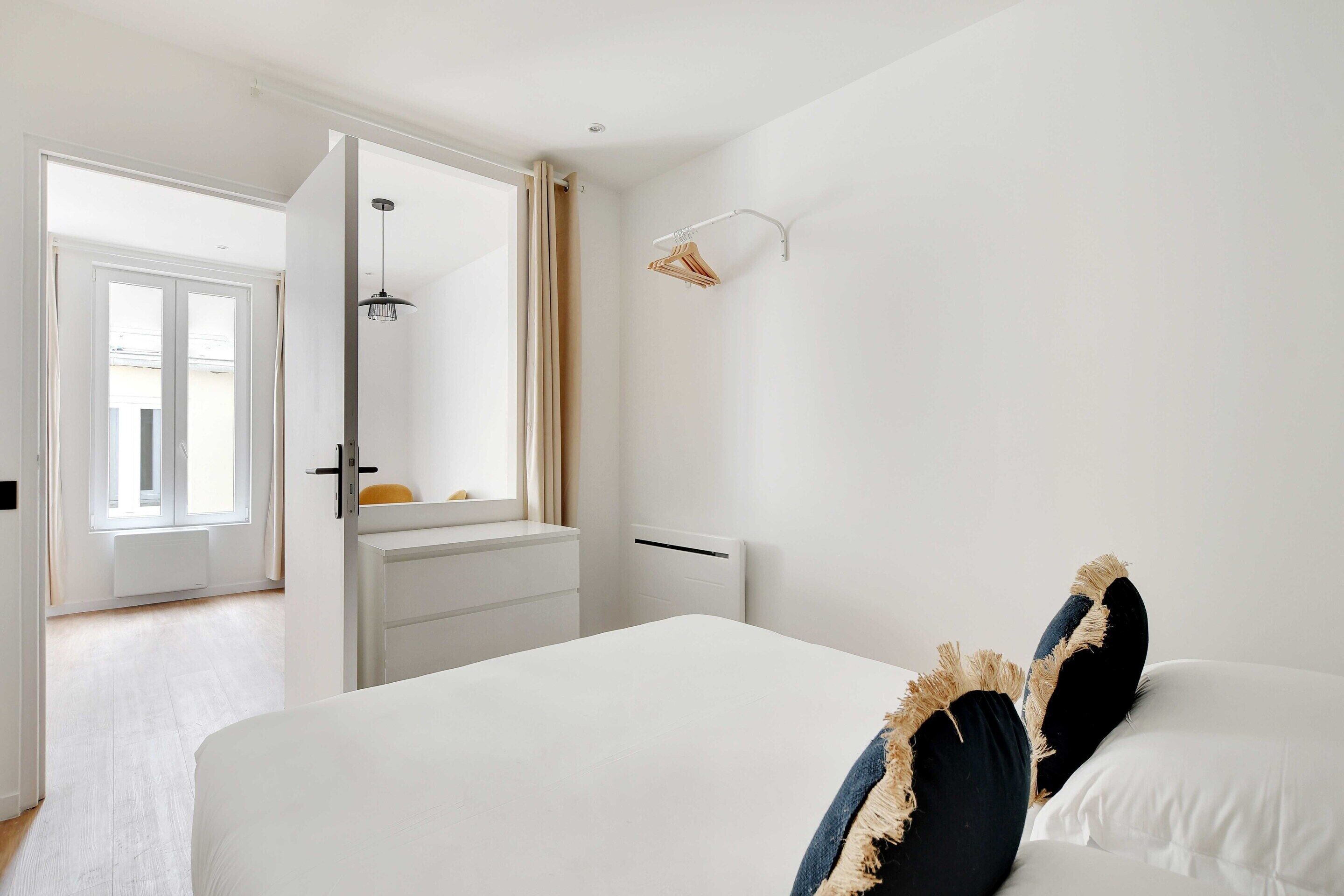 Apartment | 1 bedroom, laptop workspace, iron/ironing board, bed sheets