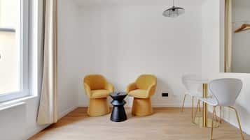 Apartment | Dining