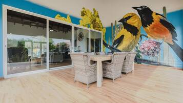 8 habitaciones