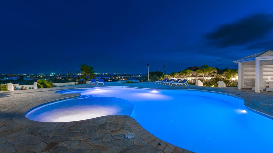 180 Ocean View 2 min to Beach Jacuzzi