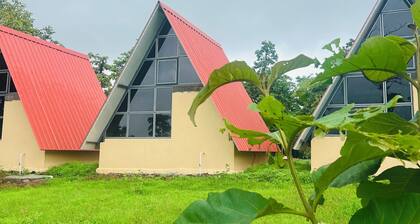 Huts And Hunters Resort Saputara