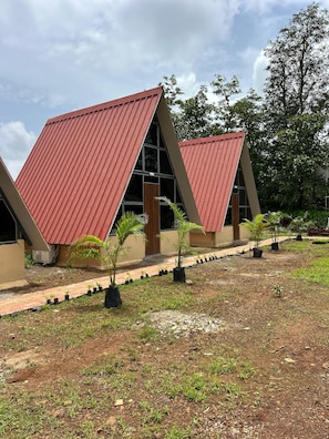 Exterior - Huts And Hunters Resort Saputara (Ahwa)