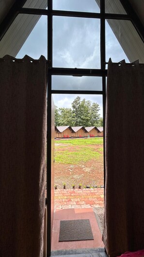 Free WiFi - Huts And Hunters Resort Saputara (Ahwa)