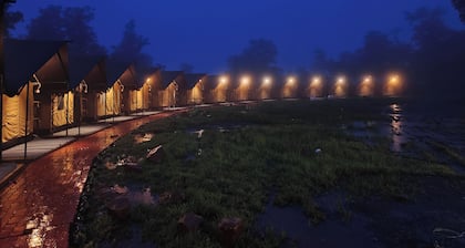 Huts And Hunters Resort Saputara