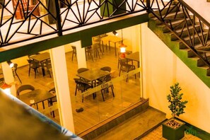 تناول الطعام