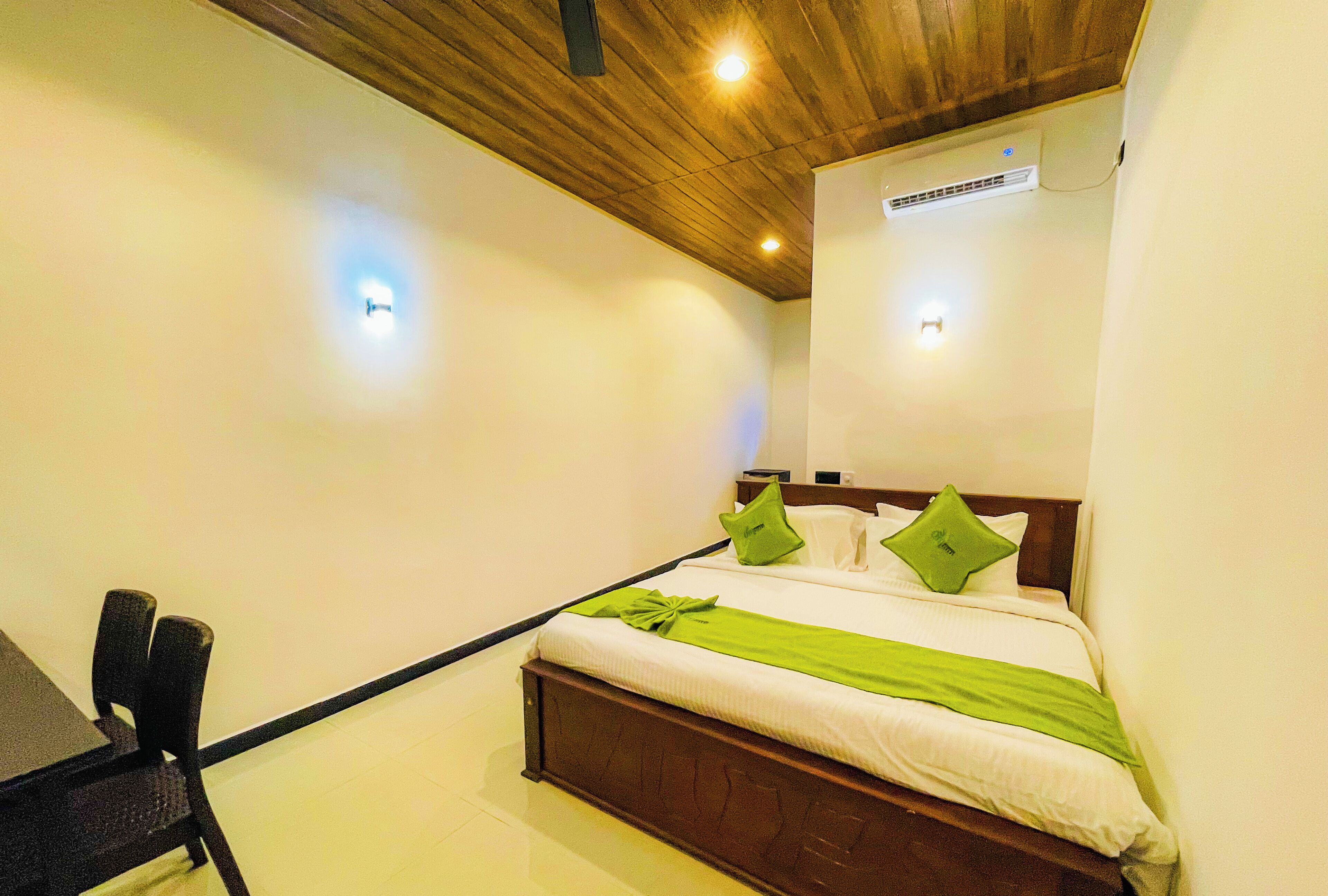 ميني بار ومكتب وواي فاي مجانًا وملاءات أسرّة