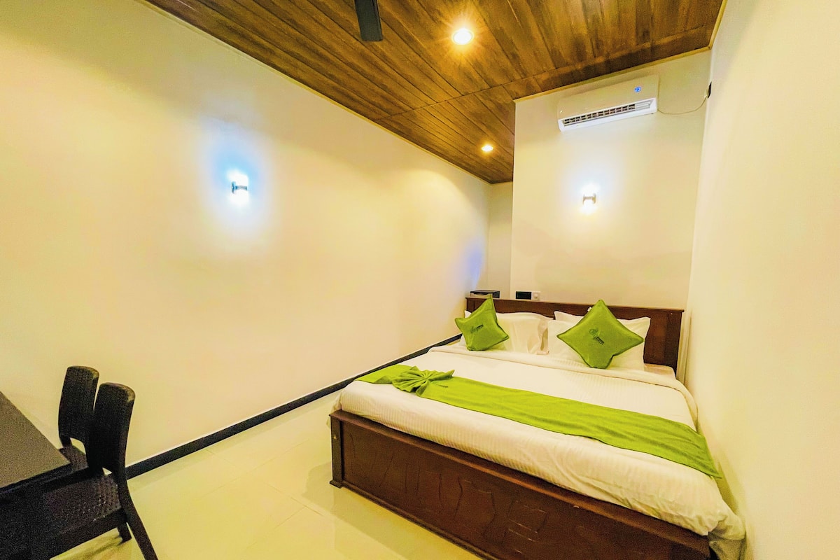 ميني بار ومكتب وواي فاي مجانًا وملاءات أسرّة