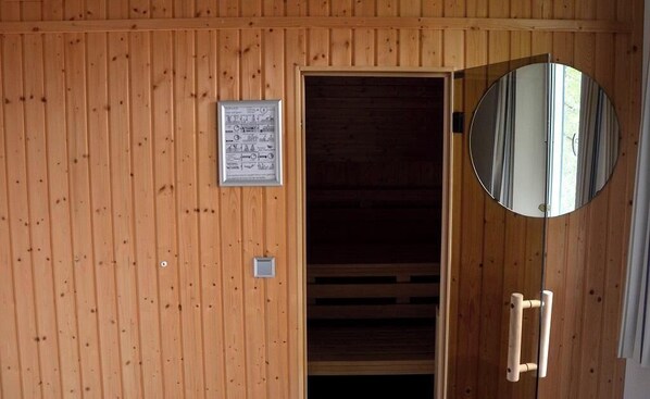 Sauna - 4-Person Luxury Villa (Westerbork)
