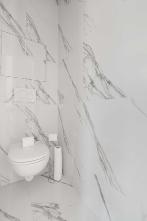 Apartment | Bilik Mandi
