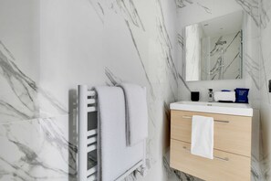 Apartment | Badezimmer