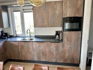 Microwave, stovetop, coffee/tea maker