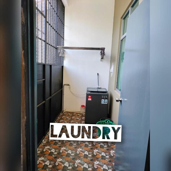 Apartment, 4 Bedrooms, Accessible, Smoking | Bahagian dalam