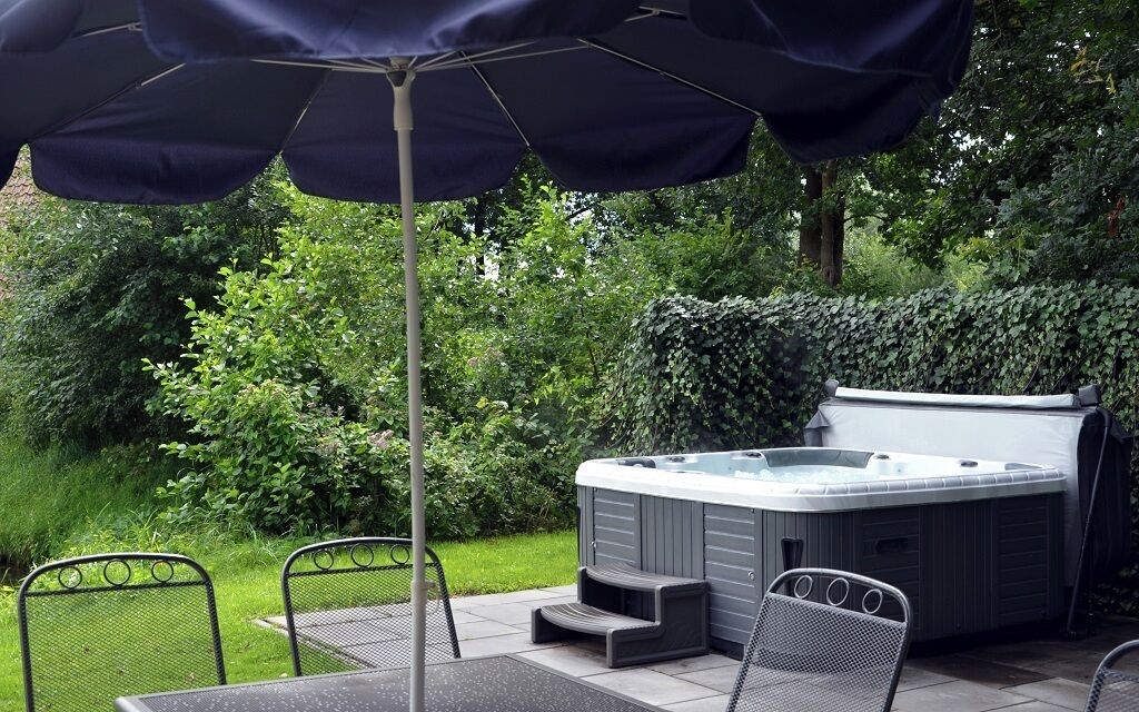 Bain à remous extérieur