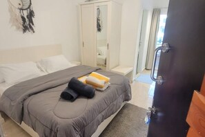 1 bedroom, WiFi, bed sheets