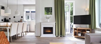 6-Person Luxury Villa