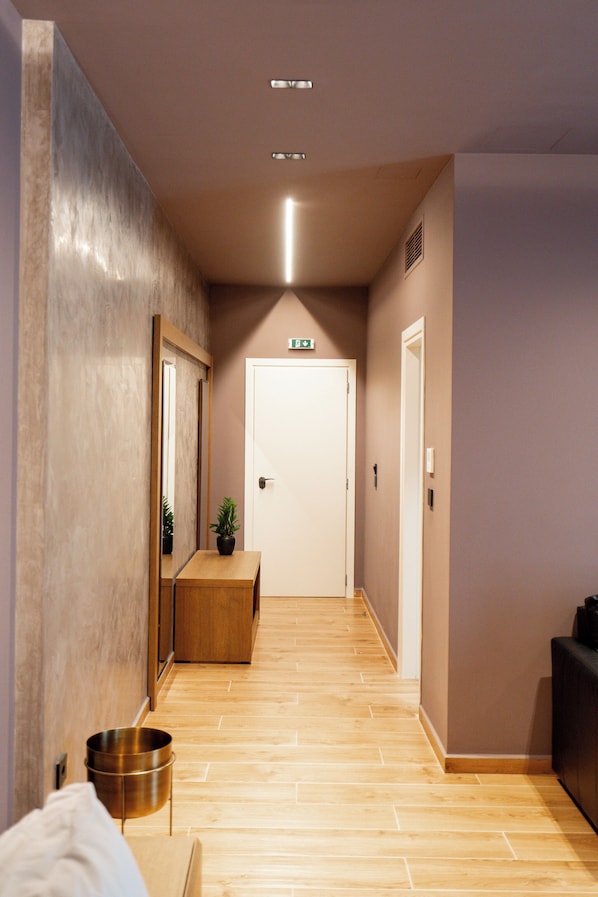 Luxury Suite | Laptop workspace, free WiFi