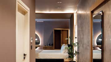 Luxury Suite | Laptop workspace, free WiFi