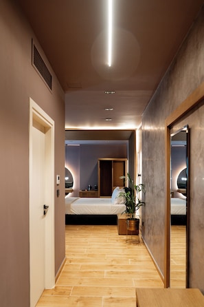 Luxury Suite | Laptop workspace, free WiFi