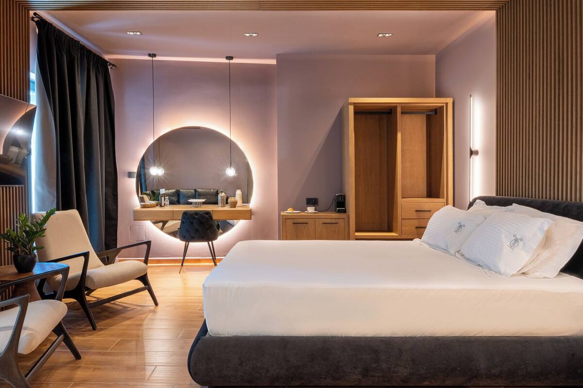Suite de luxe | Espai de treball apte per a portàtils, wifi gratuïta i roba de llit 