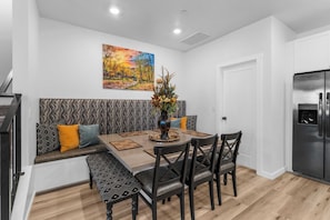 Townhome, Multiple Beds, Hot Tub, Mountain View (Sunset Ridge) | Dining