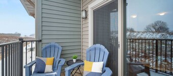 West Des Moines- Garage Gym Pool Jordan Creek