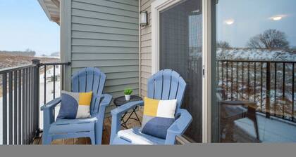 West Des Moines- Garage Gym Pool Jordan Creek