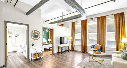 Cozy Stay Power Light Area Pool w Free Parking