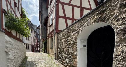 Apartment 'Werner-Senger-Haus Oben' with Shared Terrace and Wi-Fi