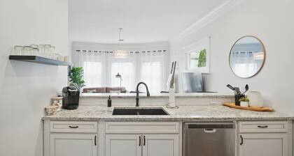 Modern Farmhouse | 4 Kings + Loft | On Ingersoll