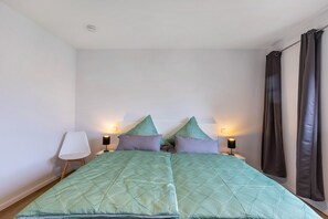 1 bedroom, WiFi, bed sheets