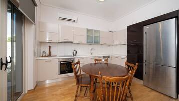 Luxury House | Dapur peribadi | Pembancuh kopi/teh, cerek elektrik