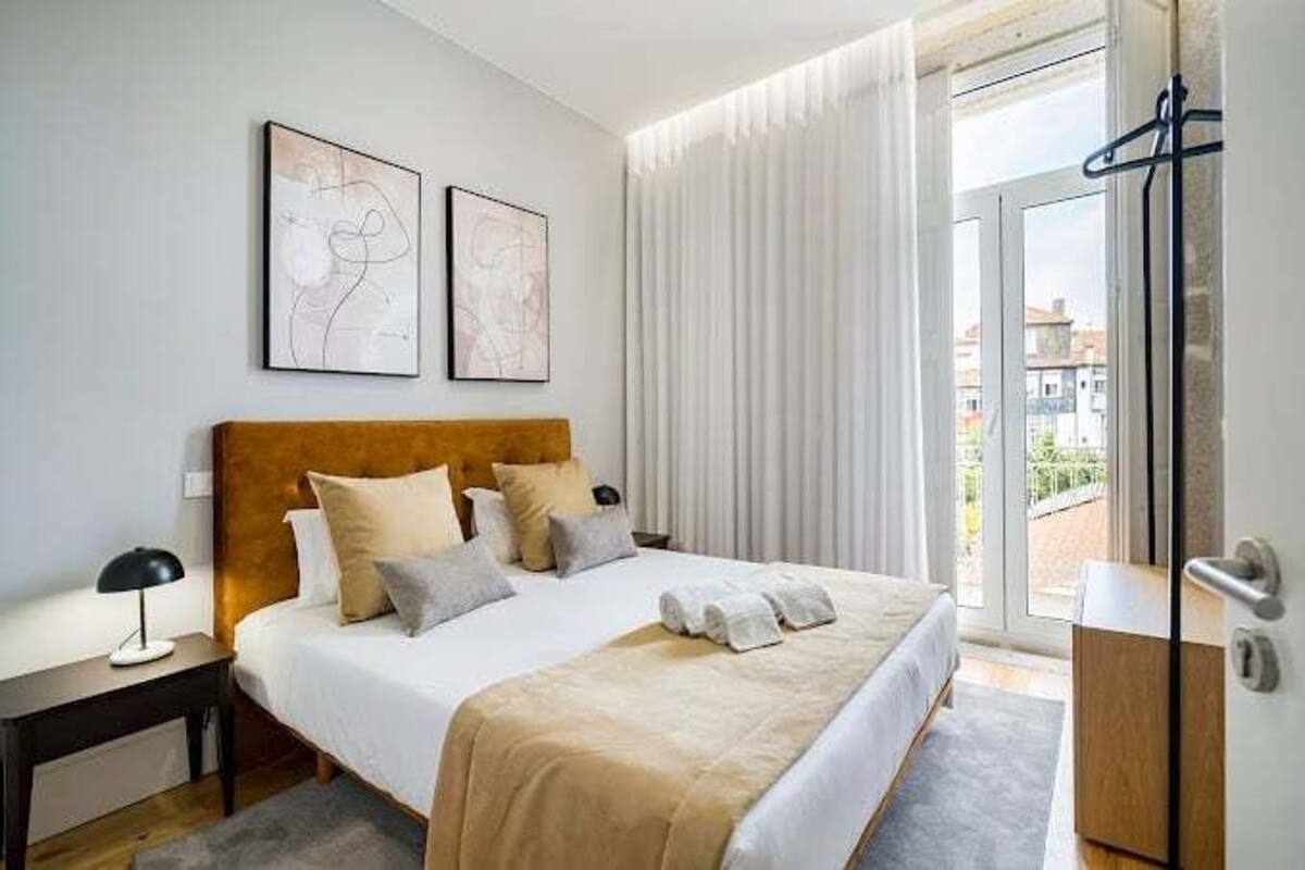 One - Bedroom Apartment | Free WiFi