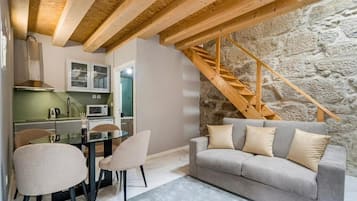 Studio - Split Level | Cheminée