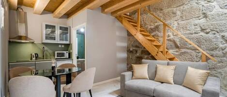 Studio - Split Level | Fireplace