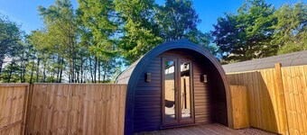 60 Mile Inn-Luxury Pods with Hot Tubs