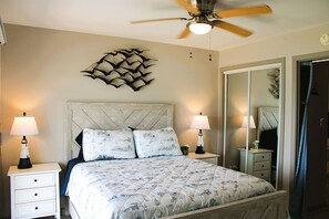 1 غرفة نوم وسرير سفر