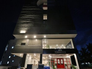 Exterior - Super Townhouse Reva College University (Bengaluru)