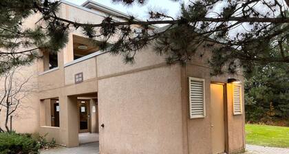 Modern Rustic 2 Story Condo 3 Min Walk to Village