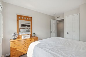 Room - Wintergreen Spacious Home 2 min Village Sauna (The Blue Mountains)