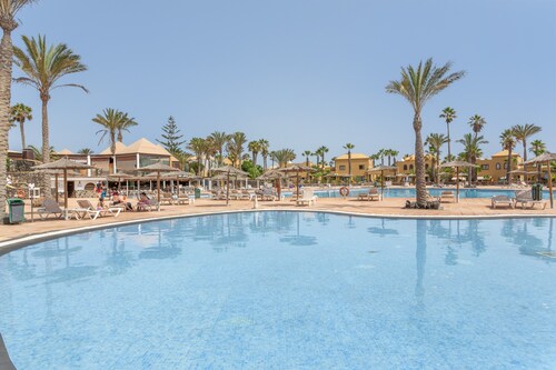 Marvin Home in Corralejo: Renovierte Wohnung mit Gartenblick