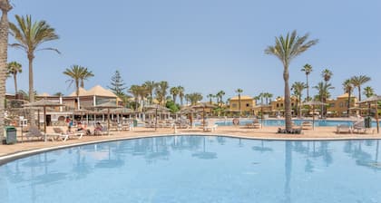 Marvin Home in Corralejo: Renovierte Wohnung mit Gartenblick