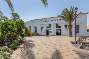Exterior - Marvin Home in Corralejo: Renovated Apartment with Garden View (Corralejo)