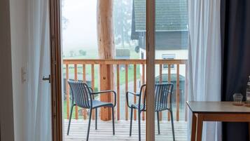 Classic Double Room, Balcony | Blackout drapes, free WiFi