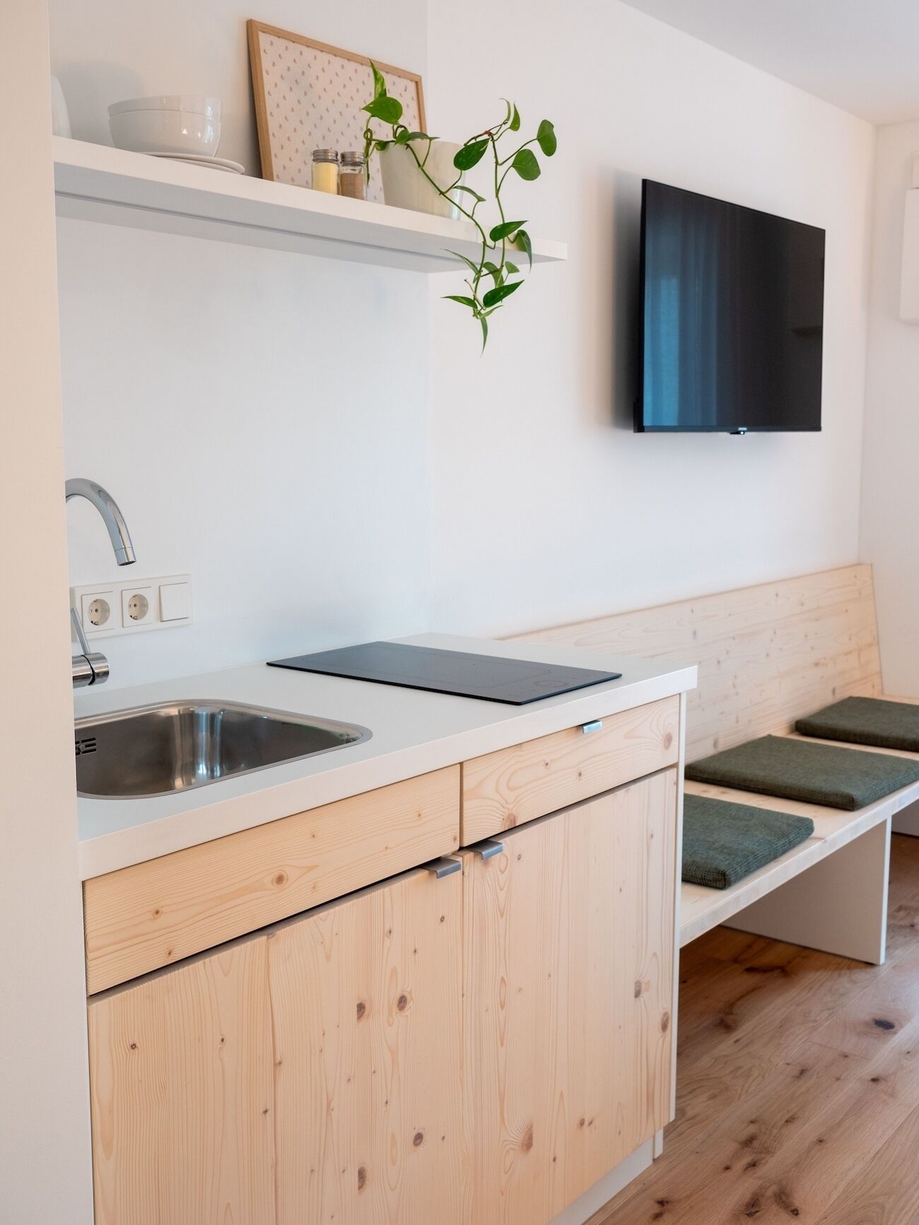 Monolocale Classic, balcone | Cucina privata | Seggiolone