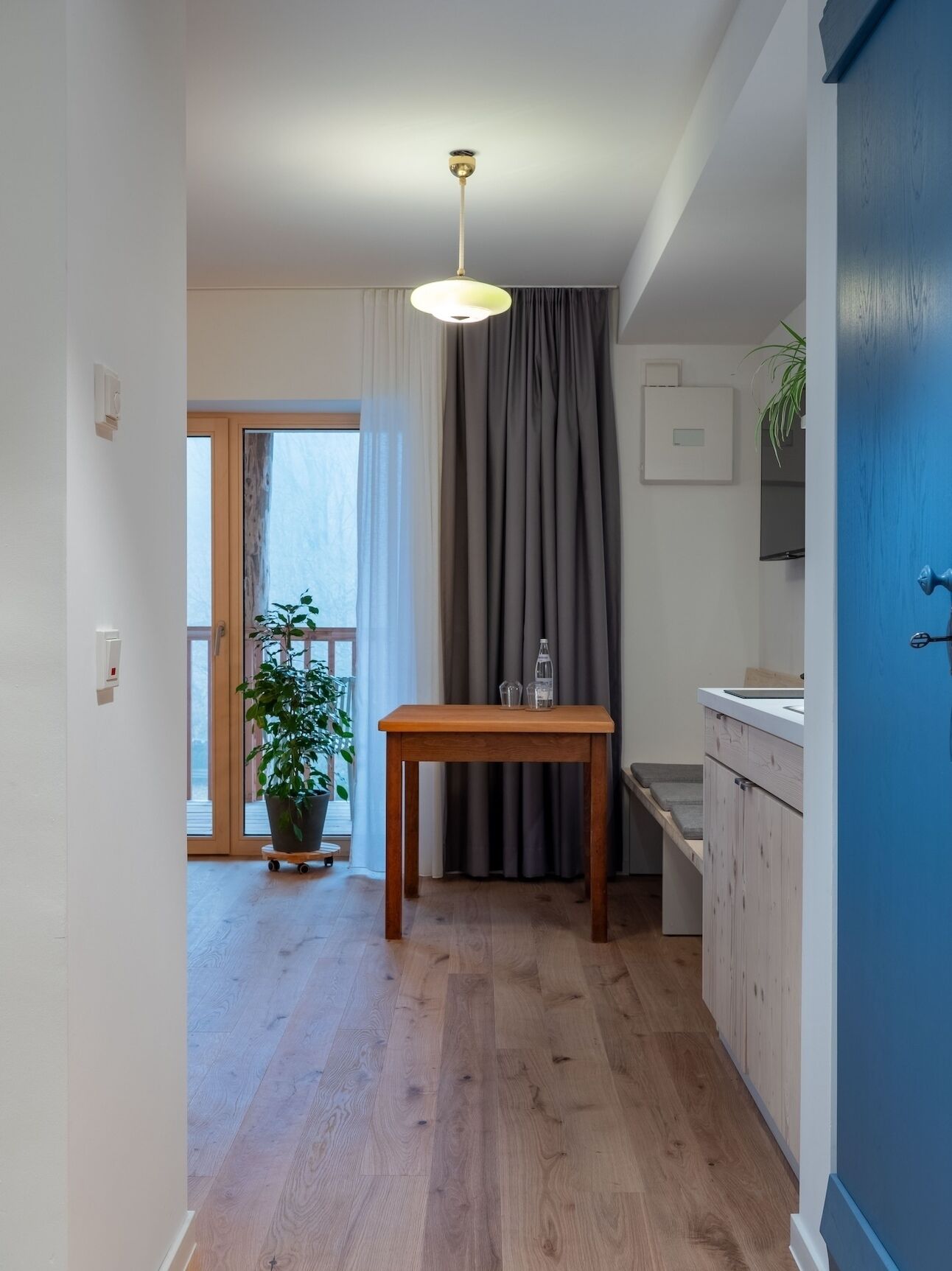 Suite monolocale Comfort, balcone | Biancheria da letto ipoallergenica, tende oscuranti, insonorizzazione